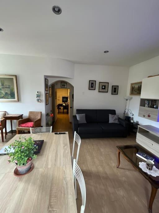 Como 100Mq 5 Mins To Center + Free Park And View Exterior foto