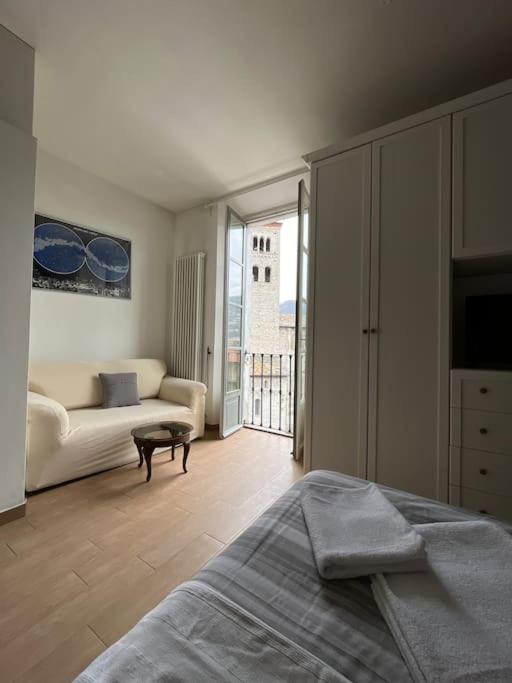 Como 100Mq 5 Mins To Center + Free Park And View Exterior foto