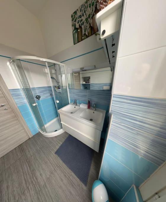 Como 100Mq 5 Mins To Center + Free Park And View Exterior foto