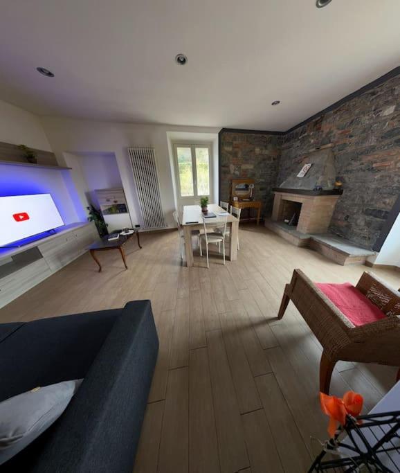 Como 100Mq 5 Mins To Center + Free Park And View Exterior foto