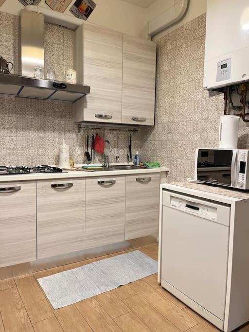 Como 100Mq 5 Mins To Center + Free Park And View Exterior foto