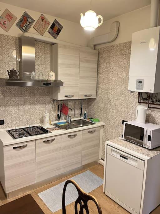 Como 100Mq 5 Mins To Center + Free Park And View Exterior foto